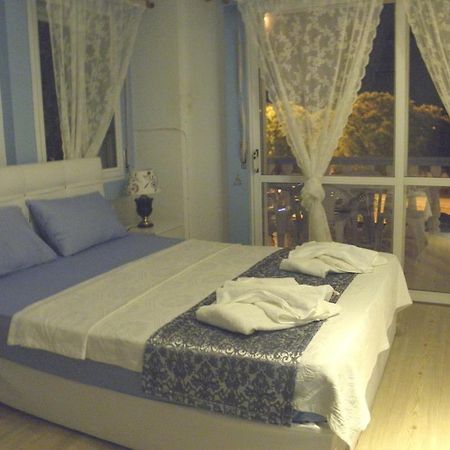 Alacati Sakiz Ev Hotel Room photo