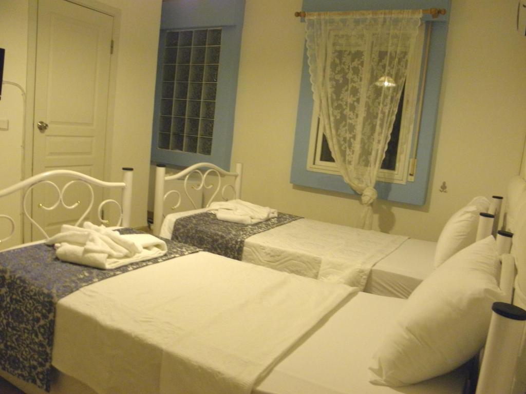 Alacati Sakiz Ev Hotel Room photo