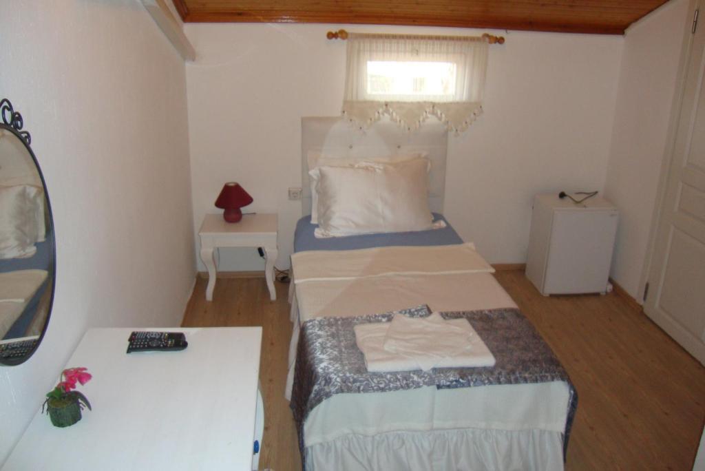 Alacati Sakiz Ev Hotel Room photo