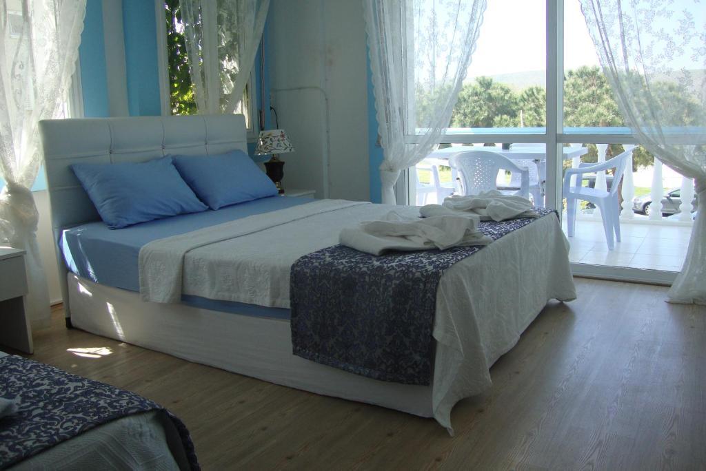 Alacati Sakiz Ev Hotel Room photo
